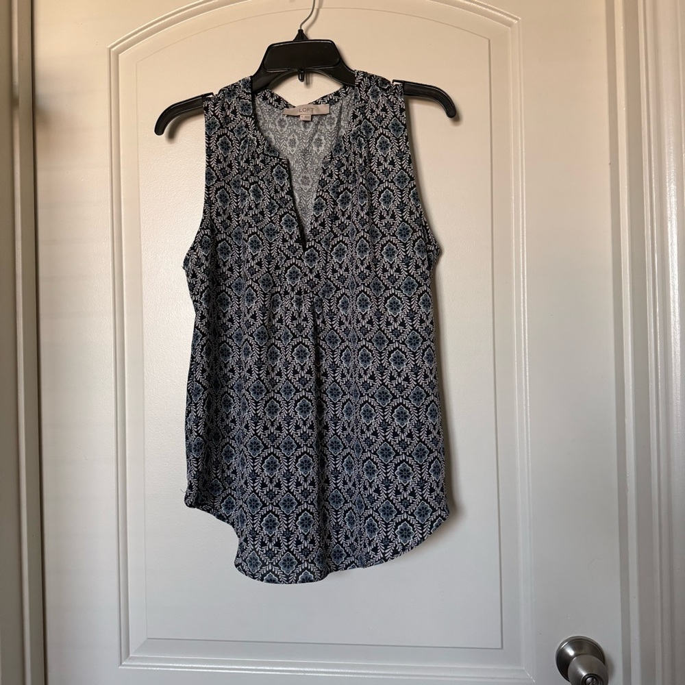 LOFT Sleeveless Blue Patterned Top, office attire, business casual, dinner date